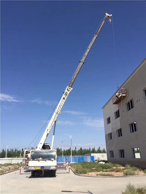 北川“轻装强干”—— 吊车的 “轻量化臂架” 技术